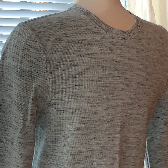 Men’s lightweight long sleeve pullover not worn - Picture 3 of 8